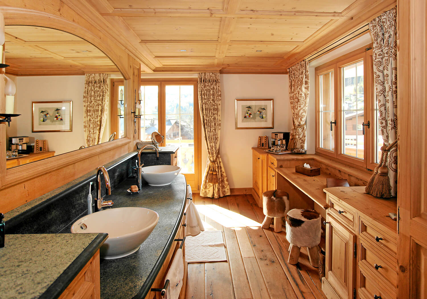 Klassisches Ferienhaus in den Bergen - Bärtsch Architektur, Baumanagement, Innenarchitektur, Innenausbau - Klosters (Graubünden) Zürich